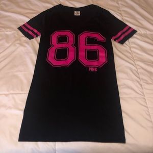 VS/PINK SHIRT - SZ SM - *LIKE NEW*